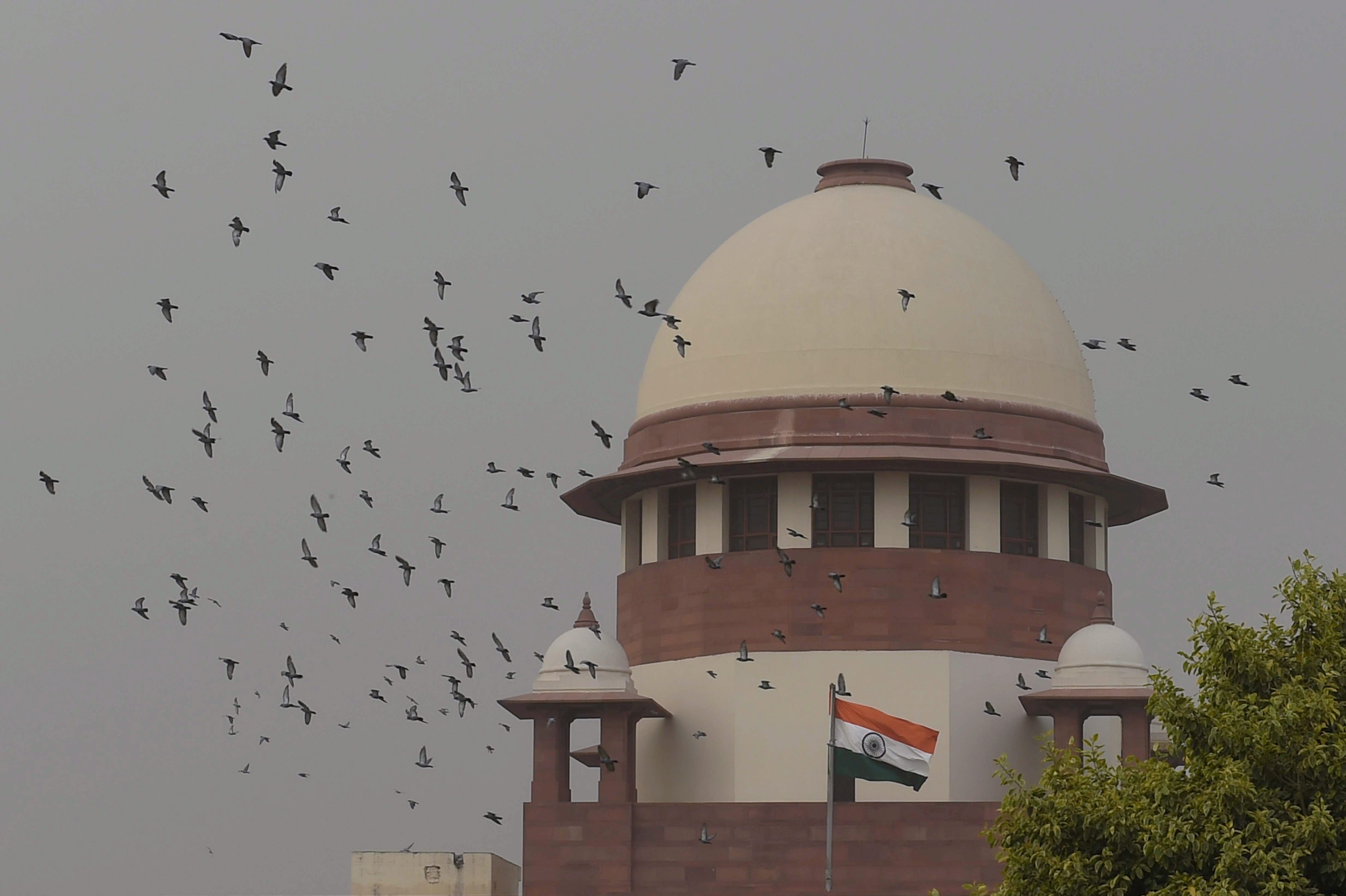 https://salarnews.in/public/uploads/images/newsimages/maannewsimage09082024_160919_supreme court.jpg